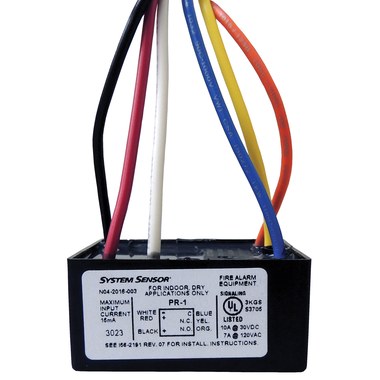 Multi-Voltage Relay